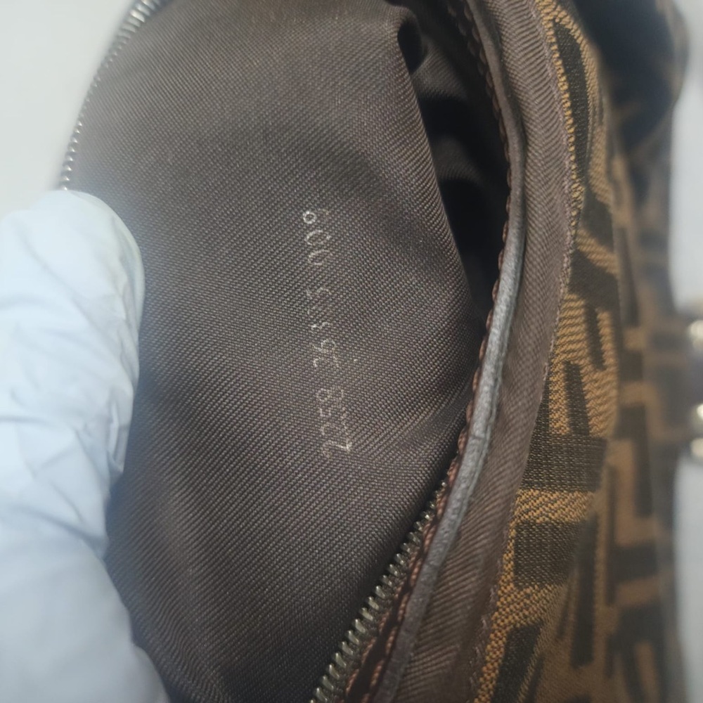 ‼️SOLD SOLD‼️ Authentic Fendi Mama Forever Baguette Shoulder Bag - Picture 5 of 7